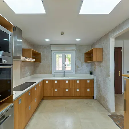 Golden Mile Villa