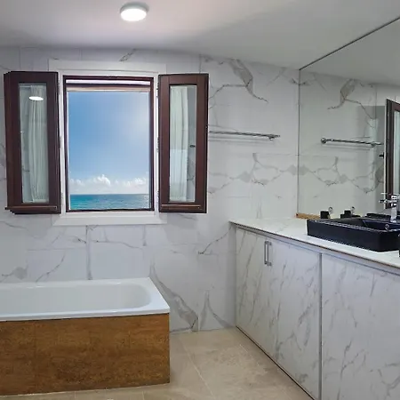 Golden Mile Villa