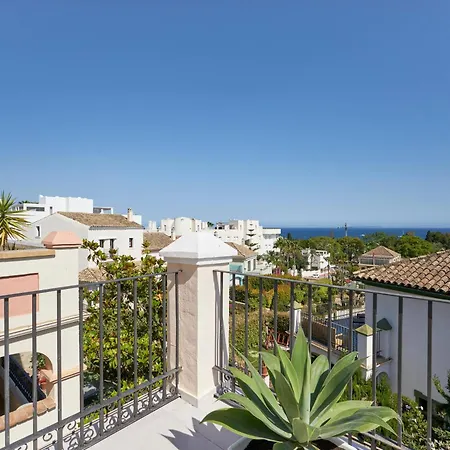 Golden Mile Villa *